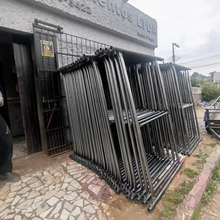 Andaimes e tubos DPL Equipamentos